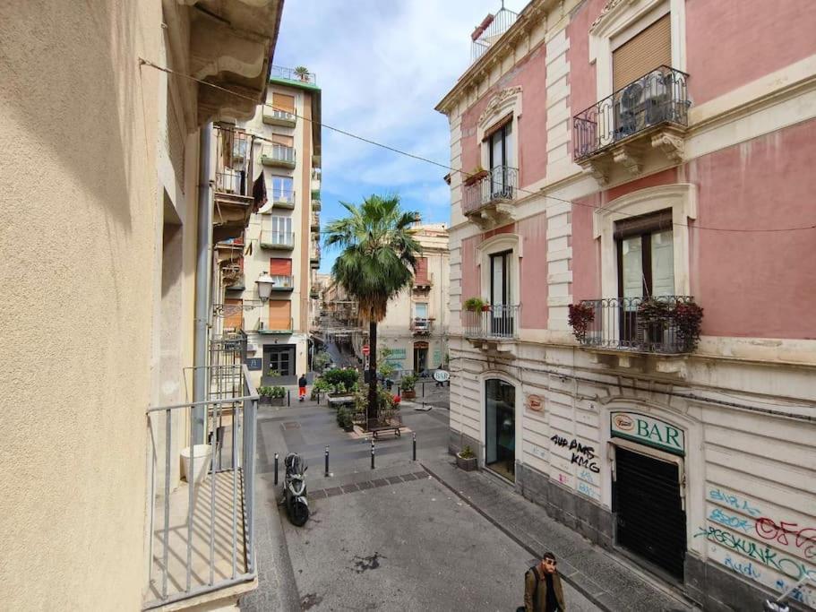 Retroetnea - Appartamento In Centro Storico - Con Camere Comunicanti CTA Exteriér fotografie